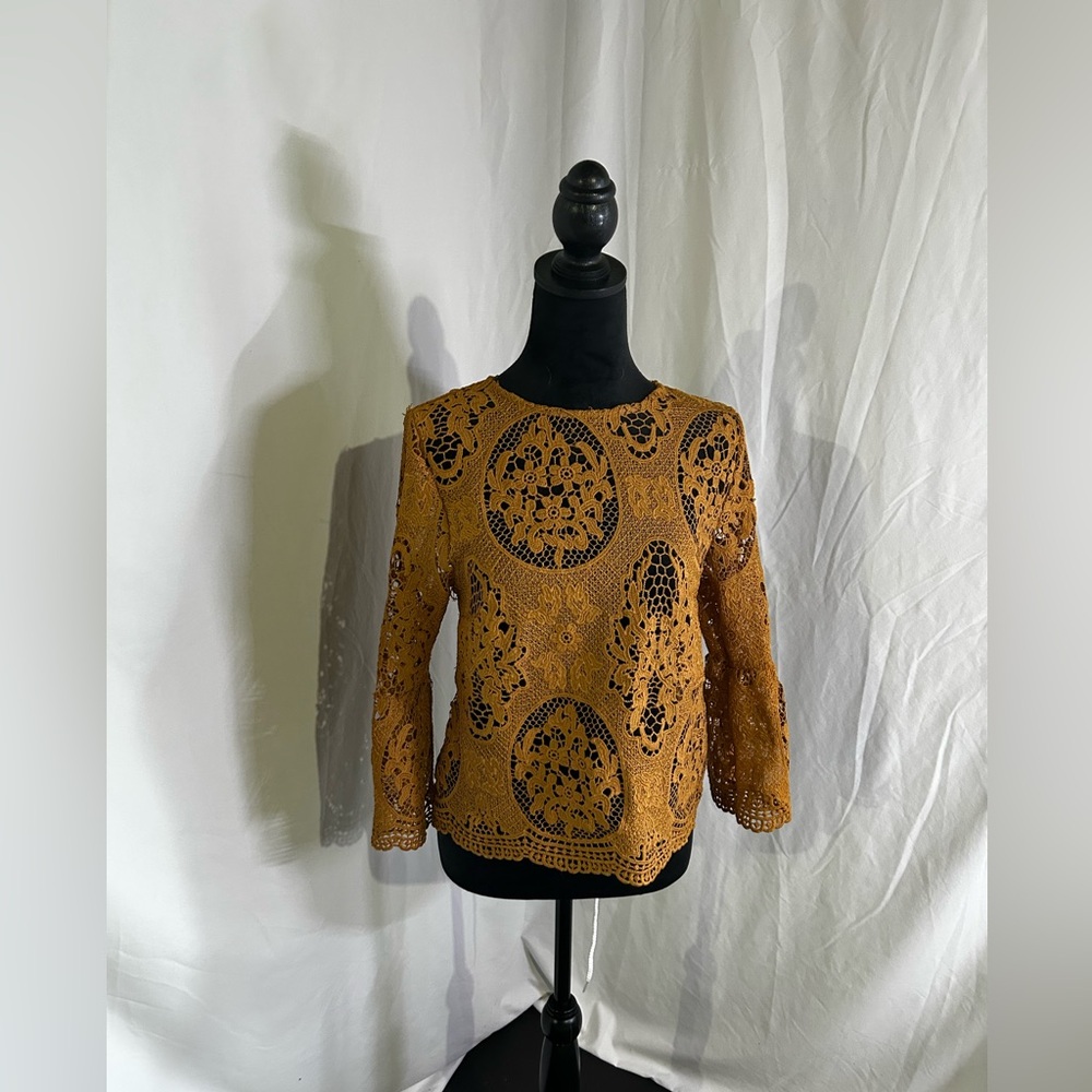 Marigold Crochet Lace Blouse Small Wide Sleeve Cropped